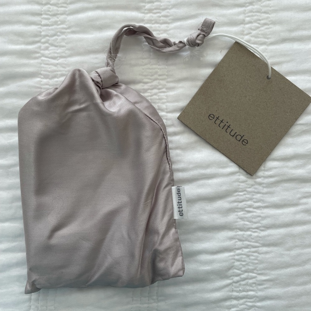 NWT Ettitude pillowcase